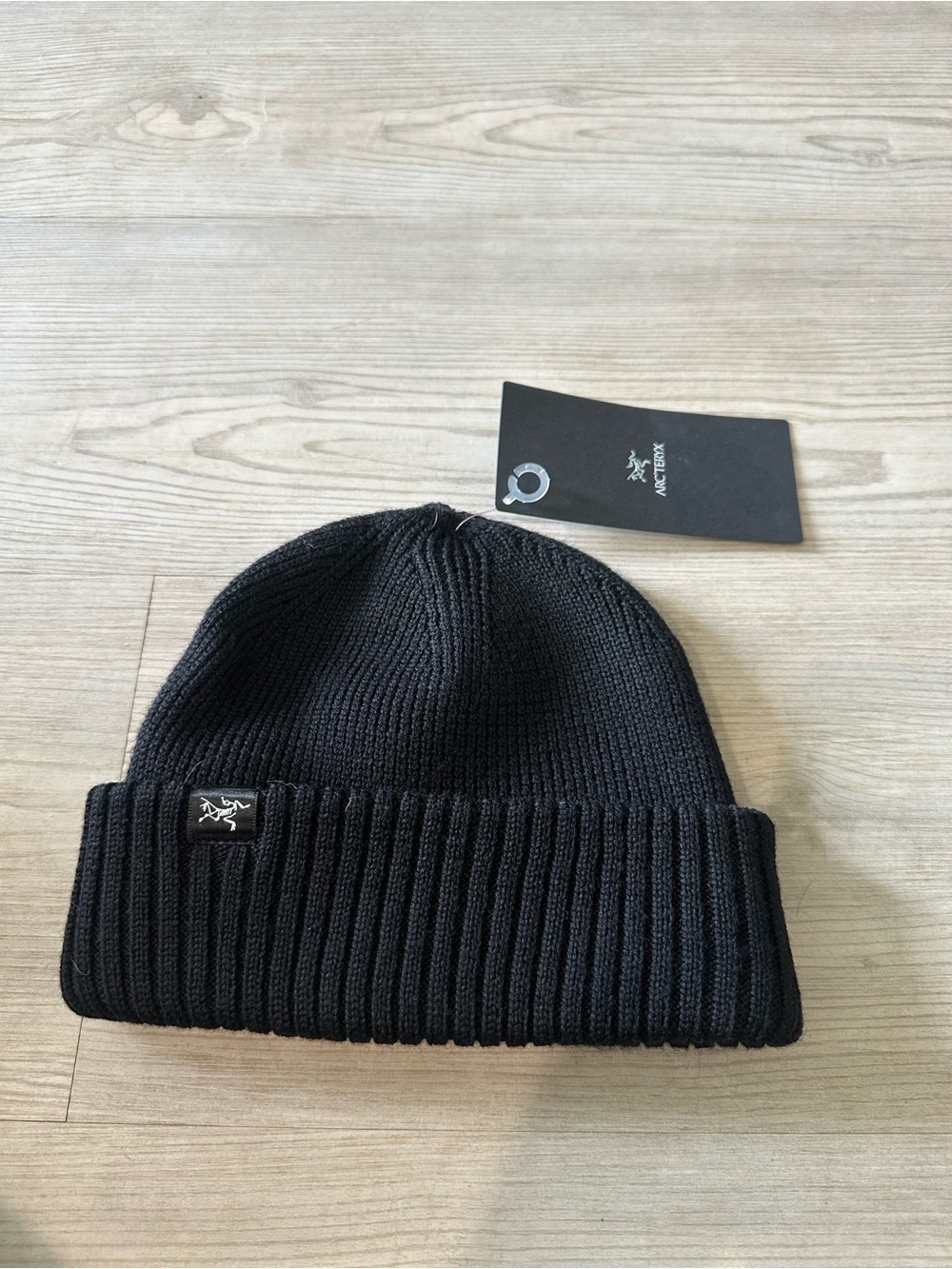 Arc'teryx Mallow Toque BLACK KNIT CAP NWT